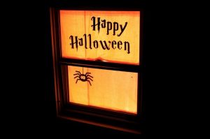 halloween-silhouette-windows-diy-halloween-decorations-last-minute-halloween-decoration